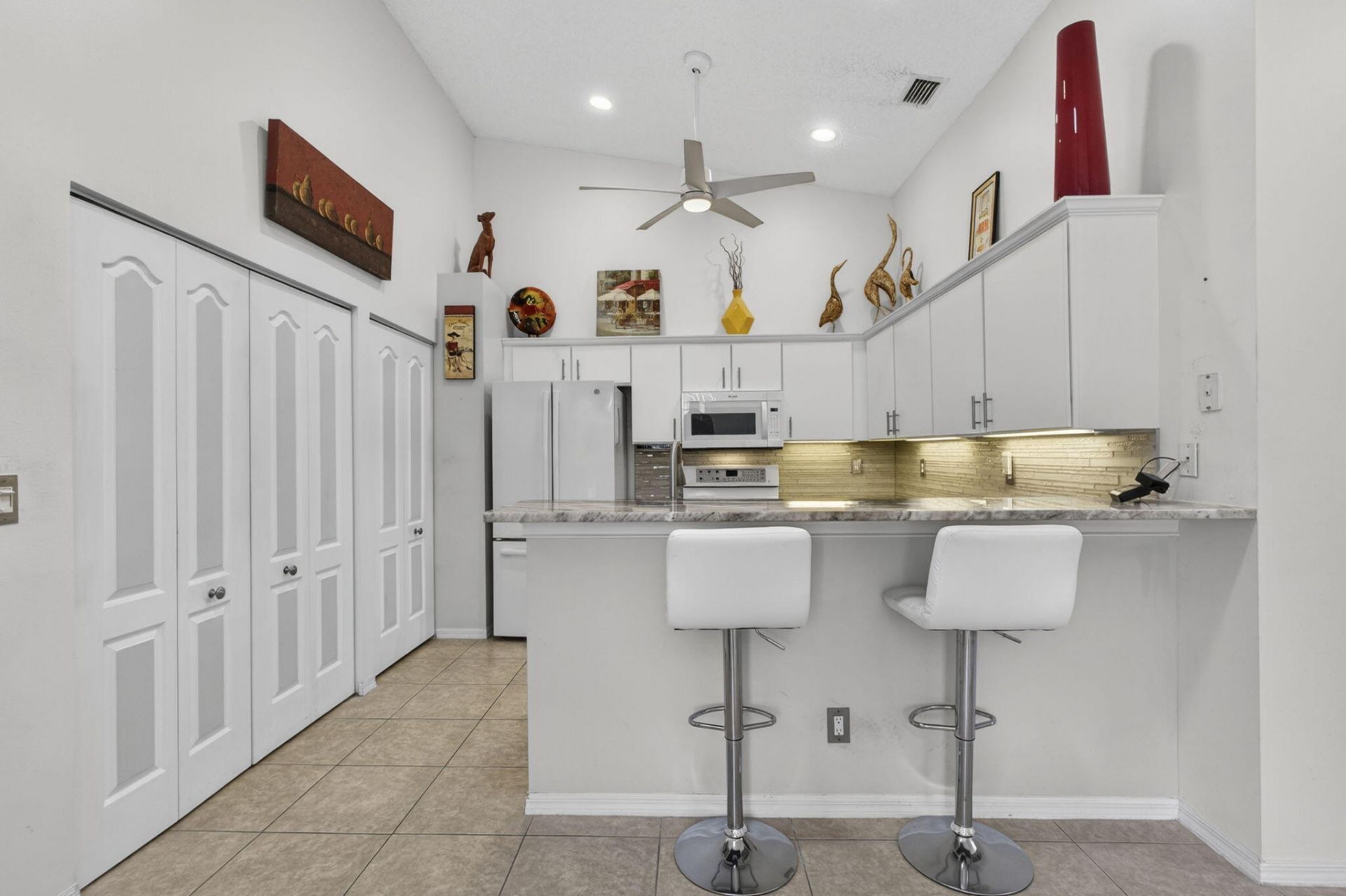 9461 Bridgeport Drive, West Palm Beach, FL 33411 Photo