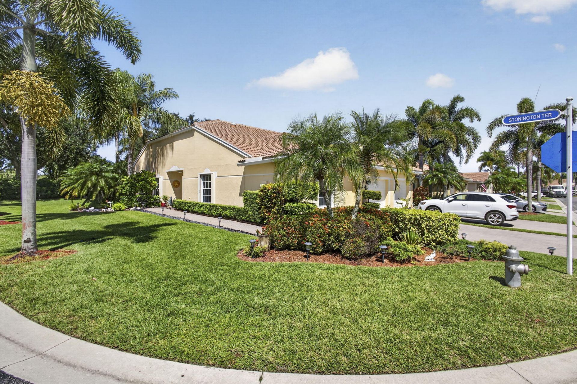 9461 Bridgeport Drive, West Palm Beach, FL 33411 Photo