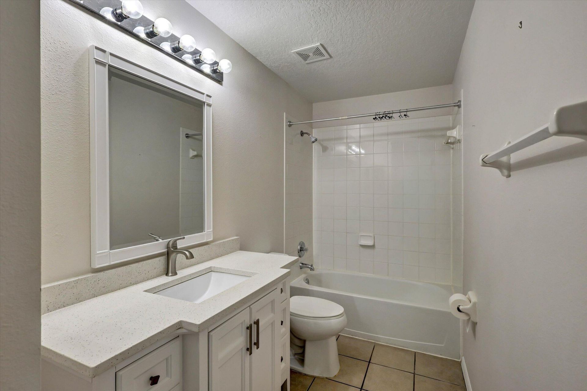 1175 Jaybee Avenue, Davenport, FL 33897 Photo