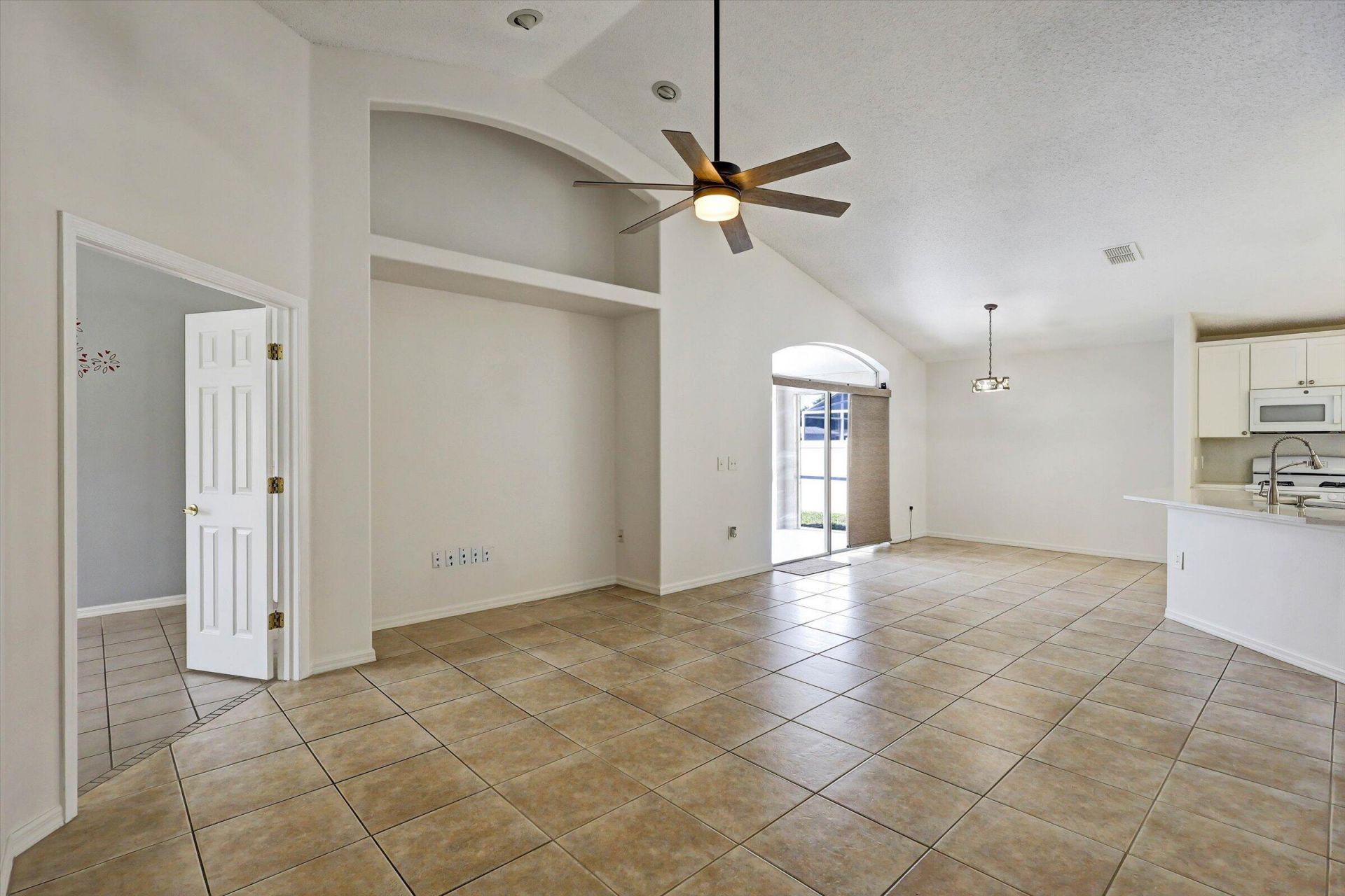 1175 Jaybee Avenue, Davenport, FL 33897 Photo