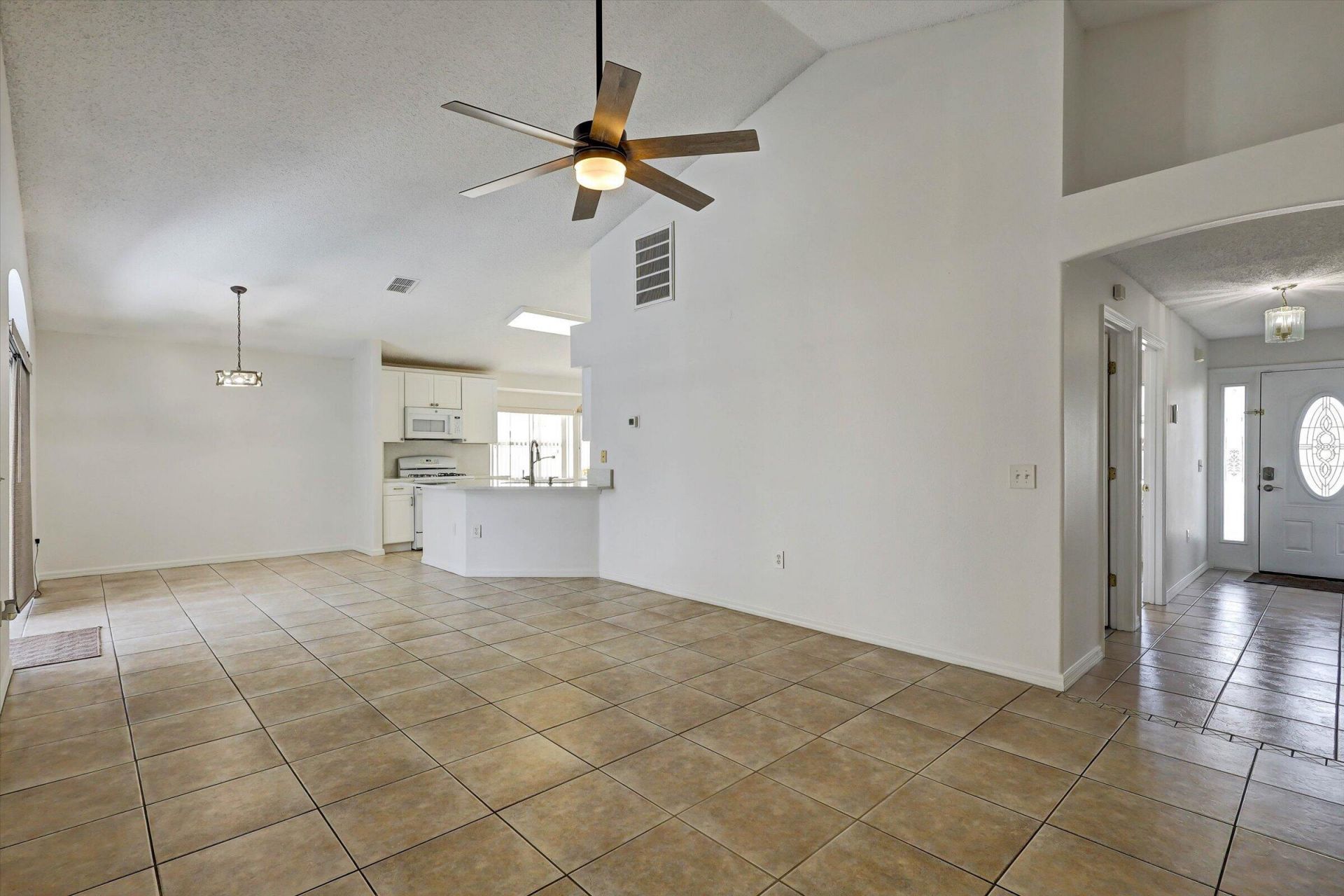 1175 Jaybee Avenue, Davenport, FL 33897 Photo