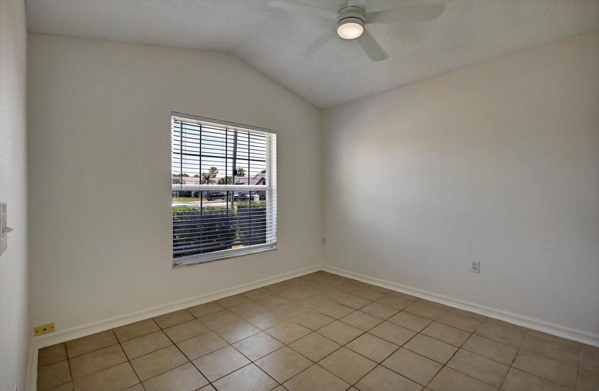 1175 Jaybee Avenue, Davenport, FL 33897 Photo