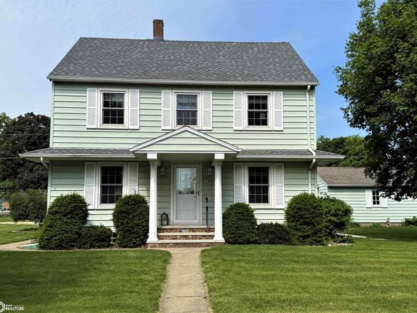 411 N Main Street, Buffalo Center, IA 50424