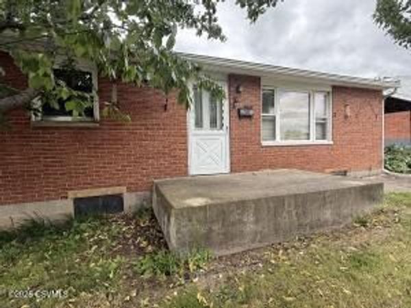 615 E 8TH Street , Berwick, PA 18603