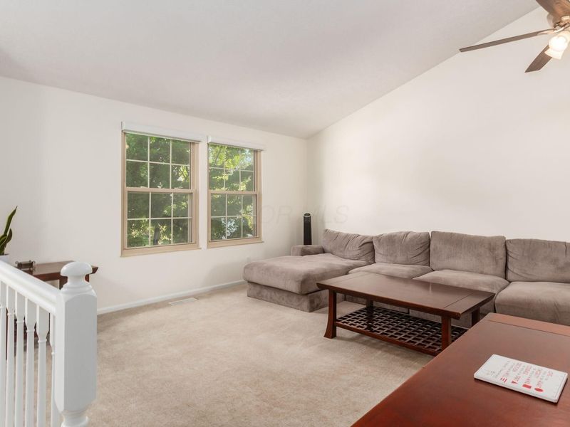 3671 Dinsmore Castle Drive, Columbus, OH 43221 Photo 10