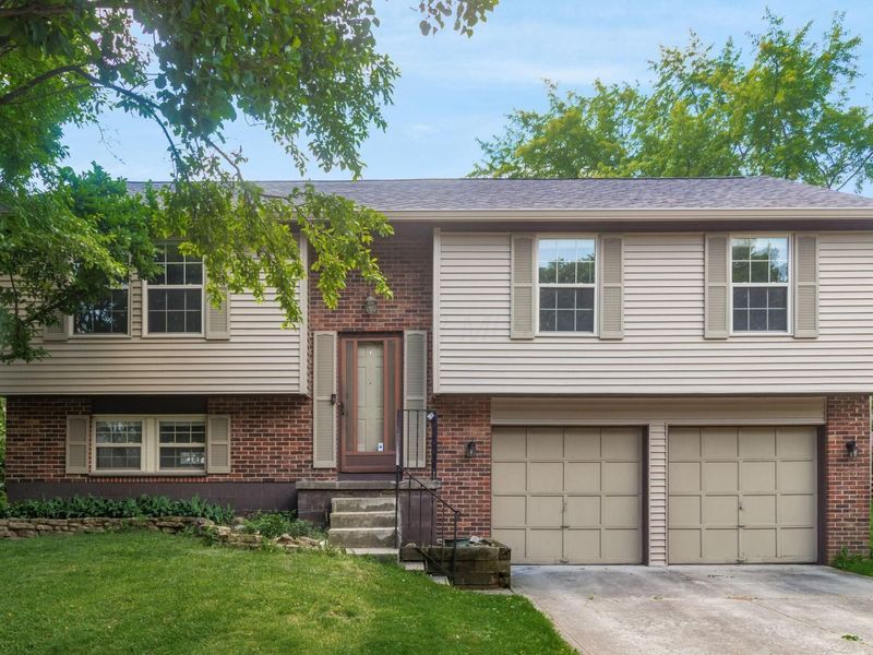 3671 Dinsmore Castle Drive, Columbus, OH 43221 Photo 2