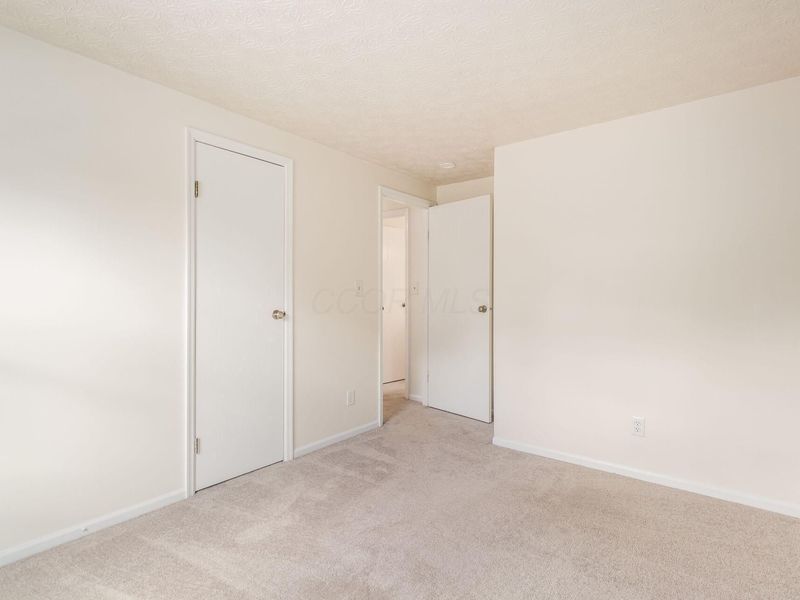 3671 Dinsmore Castle Drive, Columbus, OH 43221 Photo 23