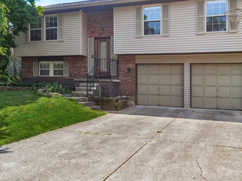 3671 Dinsmore Castle Drive, Columbus, OH 43221 Photo 6