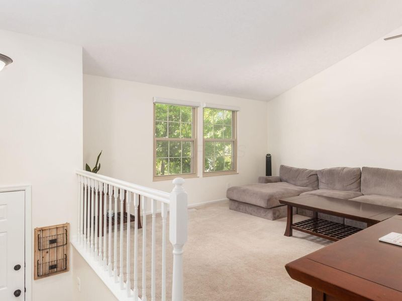 3671 Dinsmore Castle Drive, Columbus, OH 43221 Photo 8