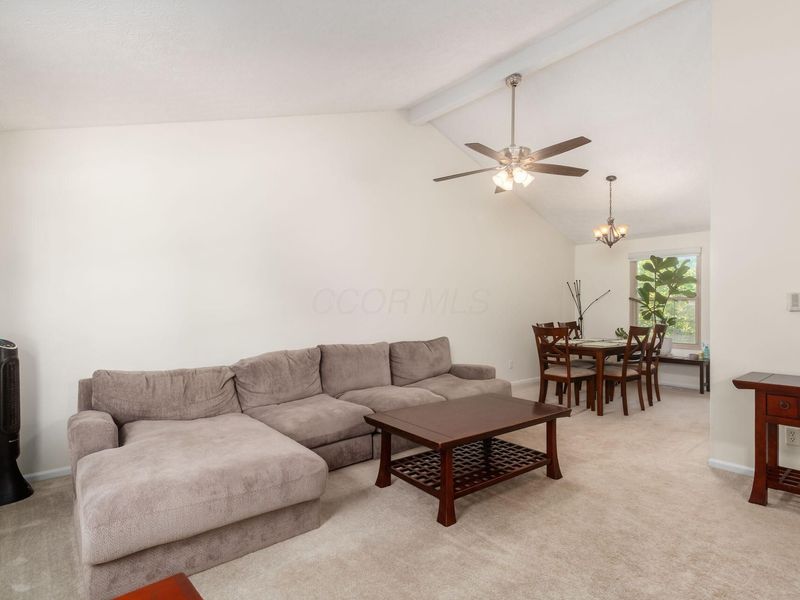 3671 Dinsmore Castle Drive, Columbus, OH 43221 Photo 9
