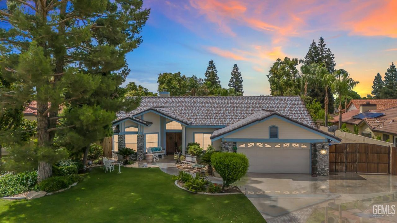 3315 Sierra Meadows Drive, Bakersfield, CA 93313 Main Photo