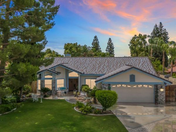 3315 Sierra Meadows Drive, Bakersfield, CA 93313