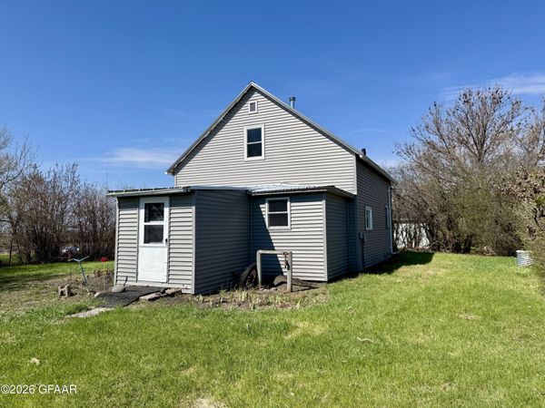 9687 87TH Avenue NE, Calvin, ND 58323