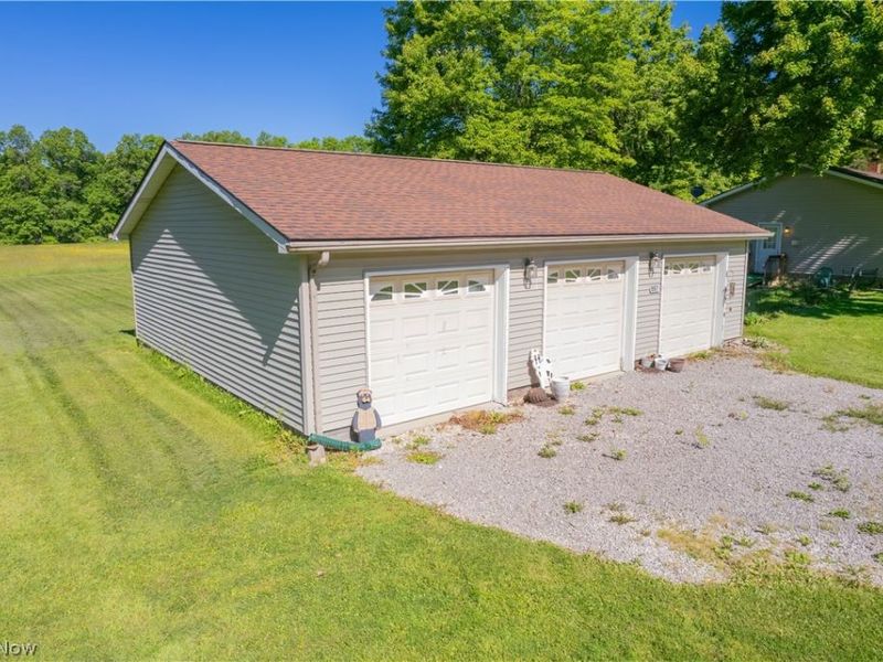 887 State Route 534 NW, Newton Falls, OH 44444 Photo 5
