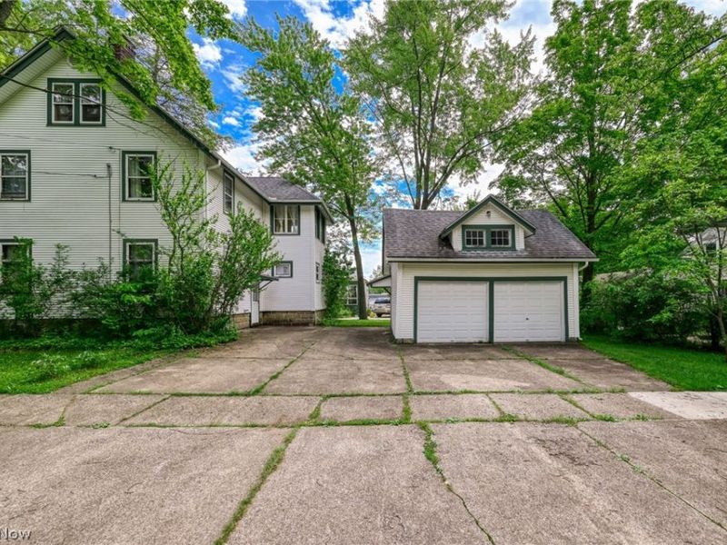 748 E Main Street , Ravenna, OH 44266 Photo 3