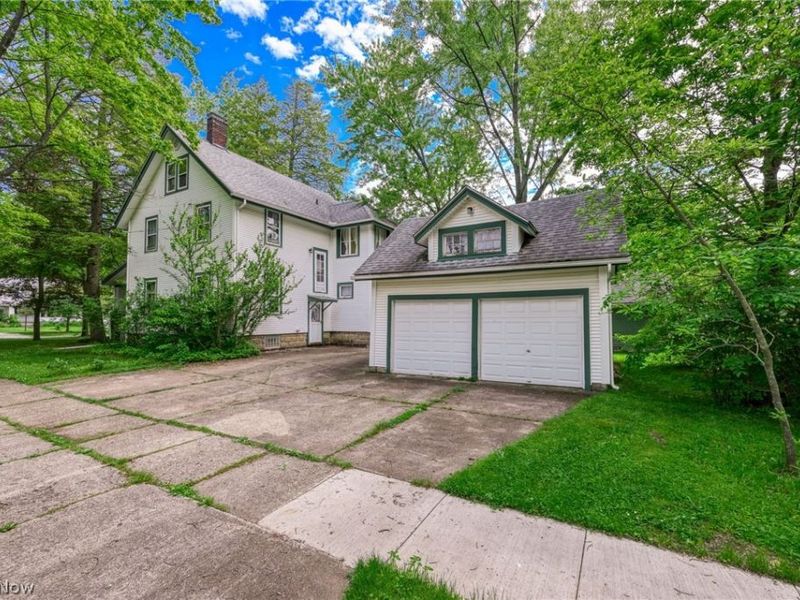 748 E Main Street , Ravenna, OH 44266 Photo 4