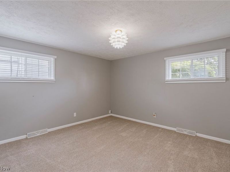24505 Emery Road , Warrensville Heights, OH 44128 Photo 17
