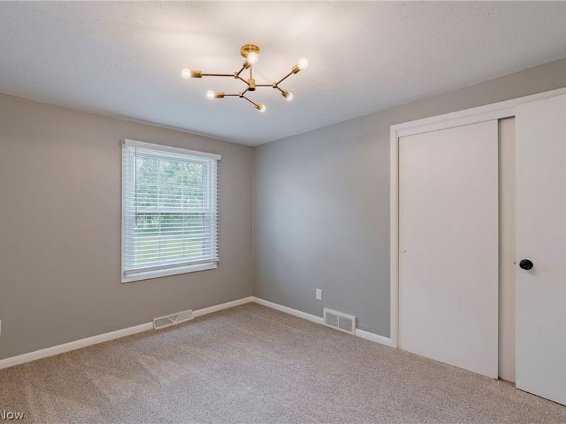 24505 Emery Road , Warrensville Heights, OH 44128 Photo 21