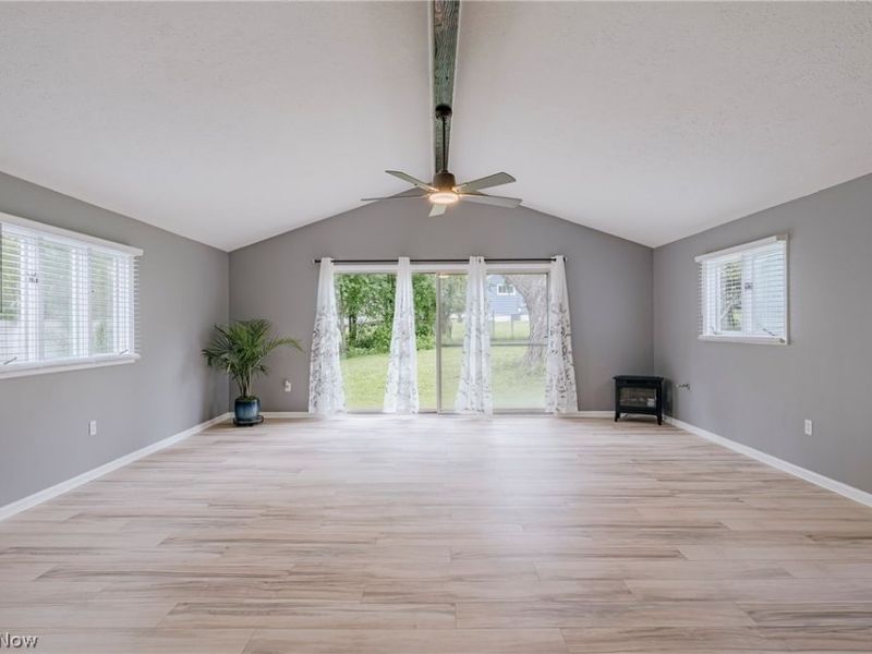 24505 Emery Road , Warrensville Heights, OH 44128 Photo 9