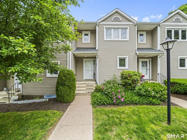 102 Oak Ridge, Unit 102, Windsor Locks, CT 06096