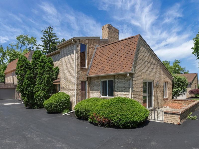 4375 Latin Lane, Upper Arlington, OH 43220 Photo 2