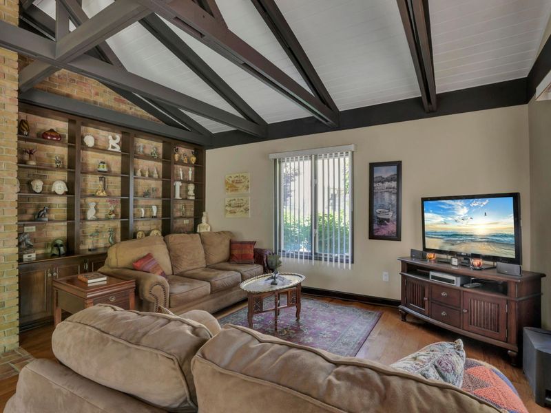 4375 Latin Lane, Upper Arlington, OH 43220 Photo 4