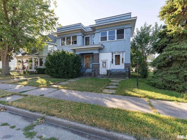 513 6TH Avenue S, Clinton, IA 52732