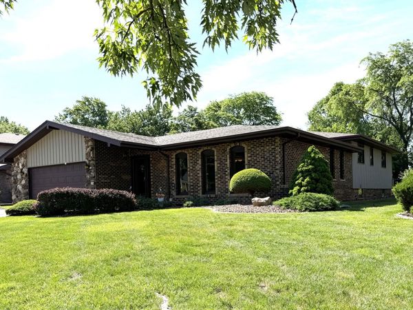 8733 Golfview Drive , Orland Park, IL 60462