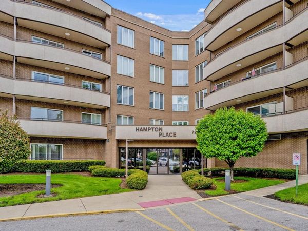 7201 N Lincoln Avenue , Unit 205, Lincolnwood, IL 60712