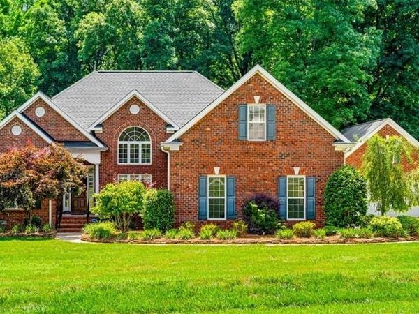 583 Carson Ridge Drive , Oak Ridge, NC 27310