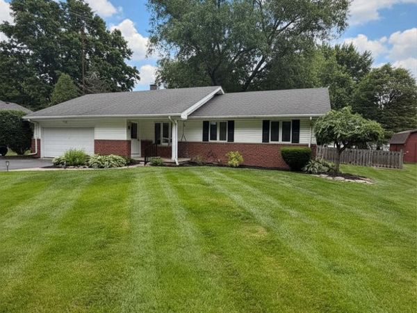 6011 Cemetery Road , Whitehouse, OH 43571
