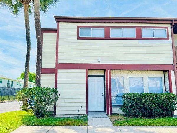 4016 WOODFERN DRIVE , Unit B8, ORLANDO, FL 32839