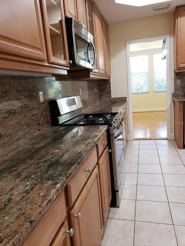 2889 Bayshore Trails Drive , Tampa, FL 33611 Photo