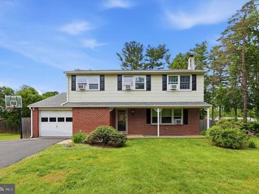 1421 CATHYS LANE, NORTH WALES, PA 19454