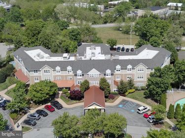301 VICTORIA GARDENS DRIVE , KENNETT SQUARE, PA 19348