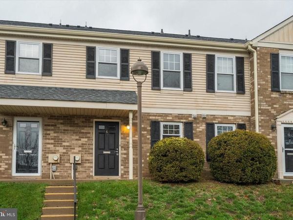 6 CROMWELL DRIVE, Unit 107 U-6, BLUE BELL, PA 19422