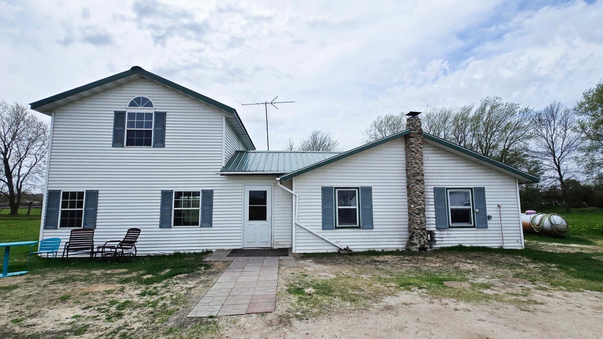 11154 County Road 71 NE Nelson, MN 56355