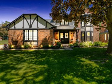 3394 Edmunton Drive, Rochester Hills, MI 48306