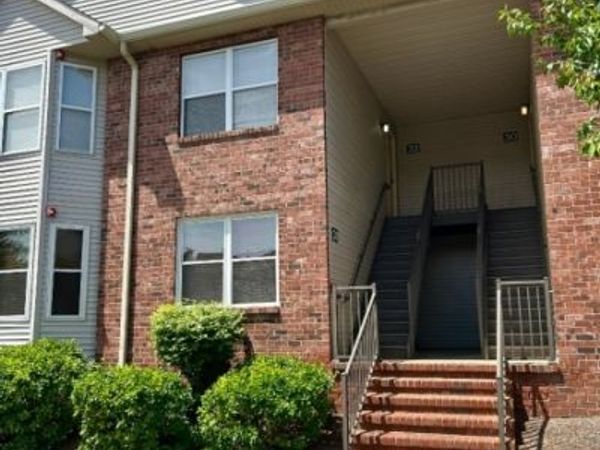 32 Rebecca Rd, East Hanover, NJ 07936