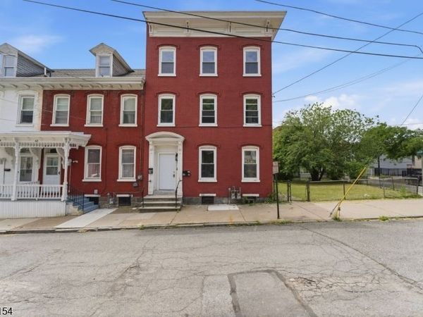 60 Brainard St, Phillipsburg, NJ 08865