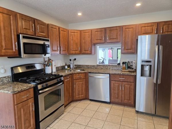 508 Brokaw Ct, Bridgewater, NJ 08807