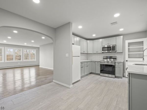 427 Meyersville Rd, Long Hill, NJ 07933