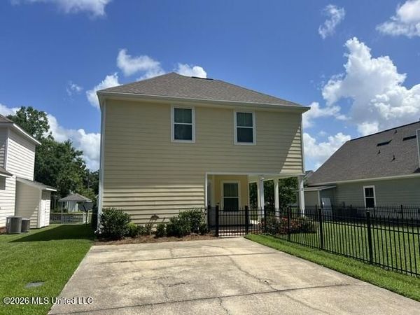 12 Sweetgrass Lane, Ocean Springs, MS 39564