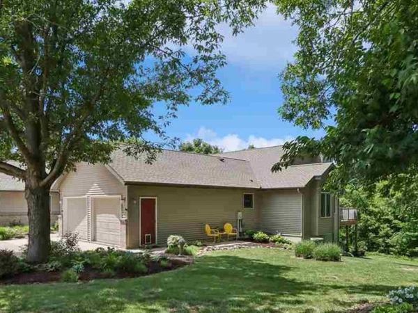 1002 135th Drive, Amana, IA 52203