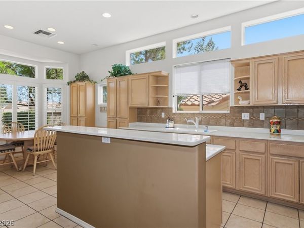 10726 Sky Meadows Avenue , Las Vegas, NV 89134