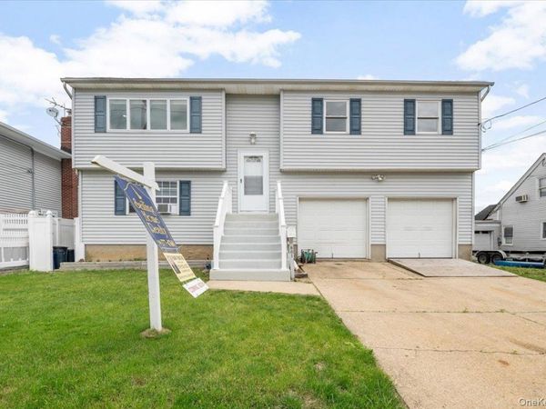 801 S Long Beach Avenue, Freeport, NY 11520