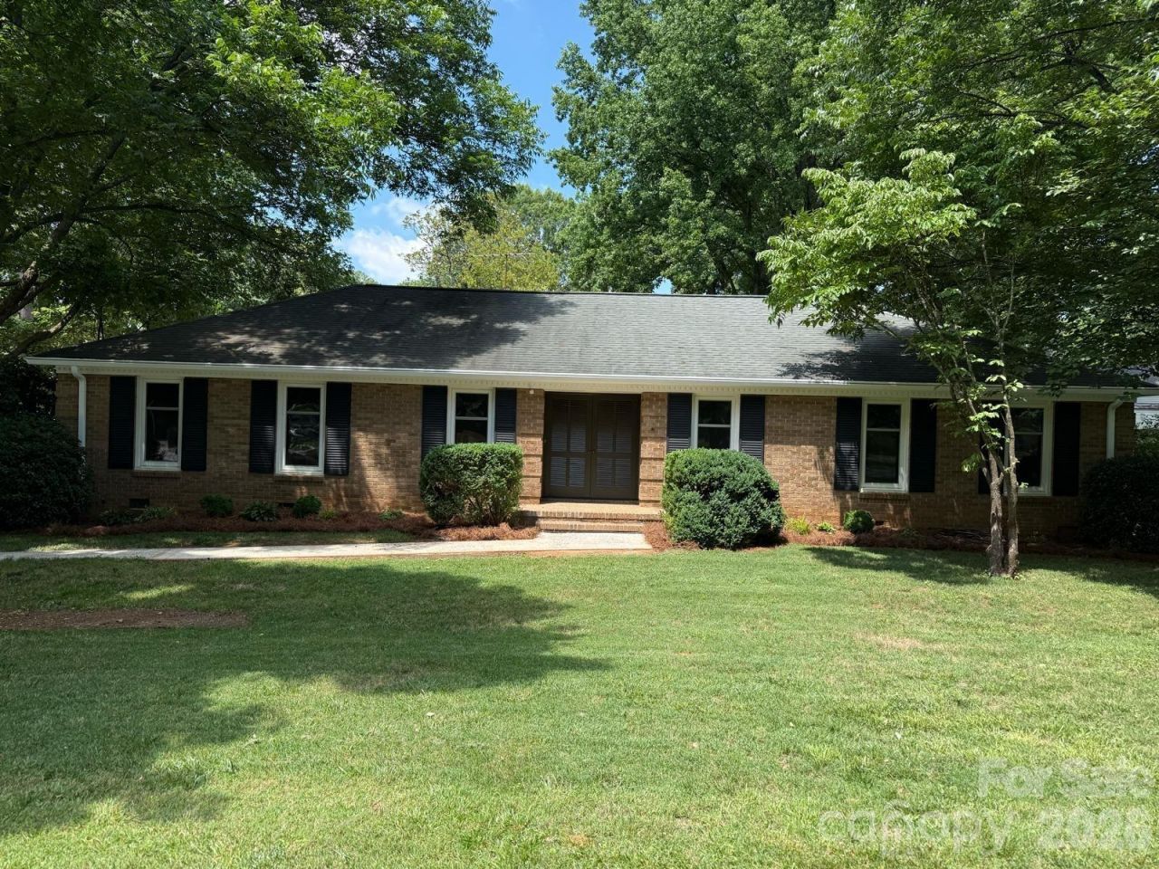 6221 Woodbridge Road , Charlotte, NC 28227 Main Photo