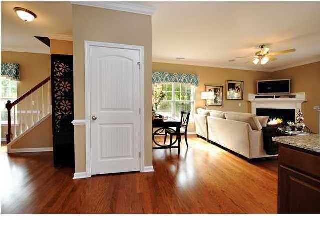 2014 Maybelles Lane Photo 10