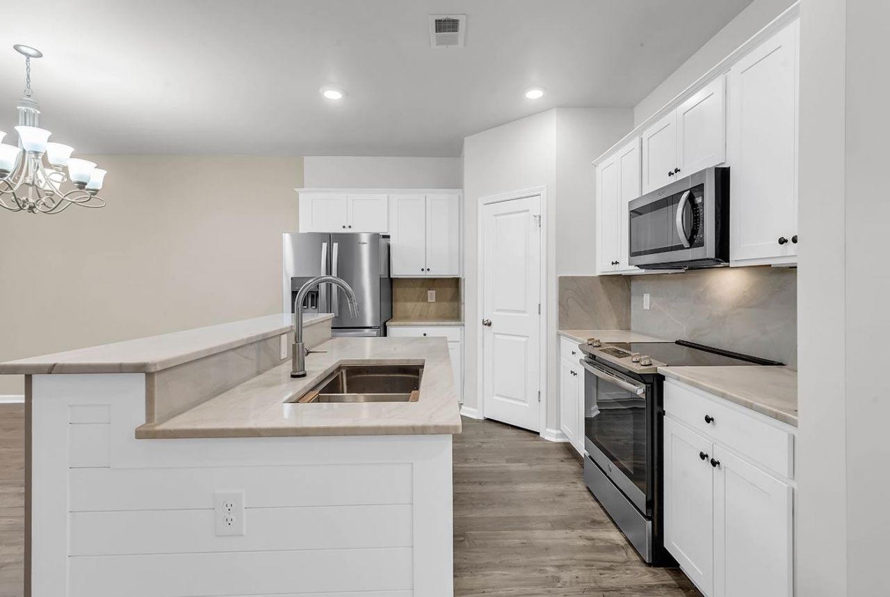 87 Vineyard Place  Photo 13