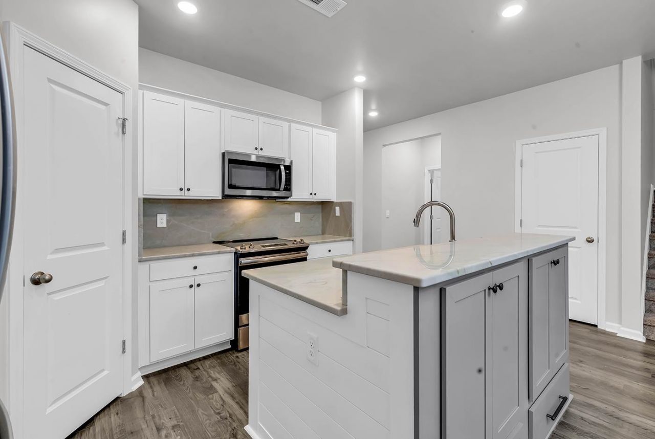 87 Vineyard Place  Photo 16